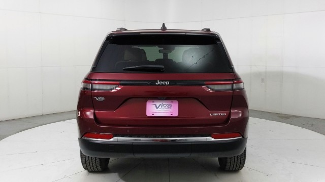 Used 2023 RED Jeep Limited image 4