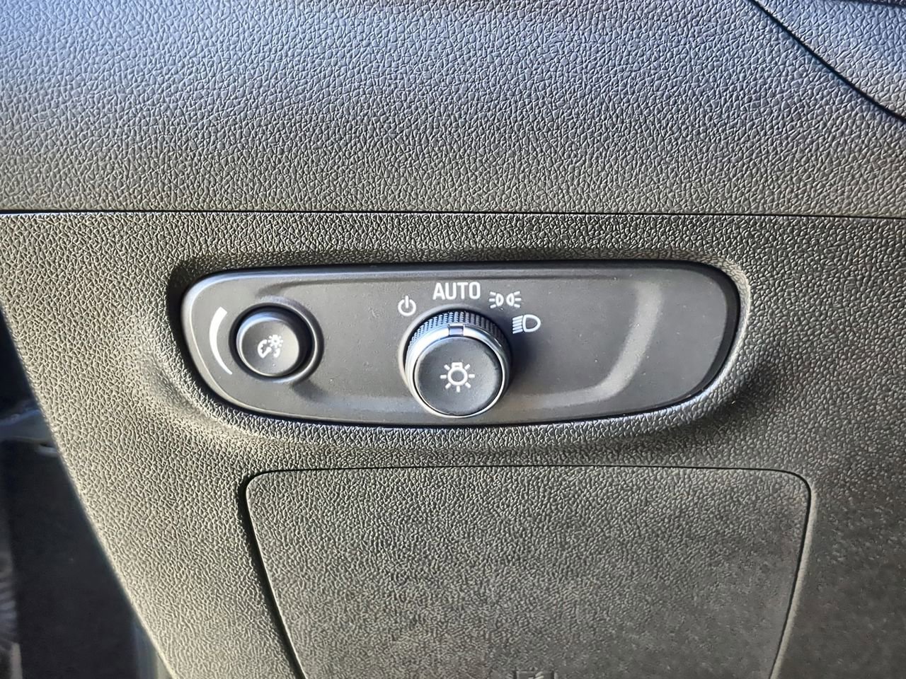 2025 Buick Encore GX Preferred photo 12