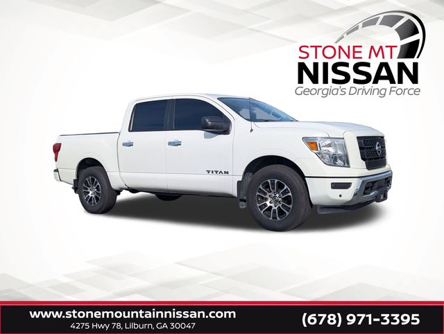 2021 Nissan Titan SV's photo