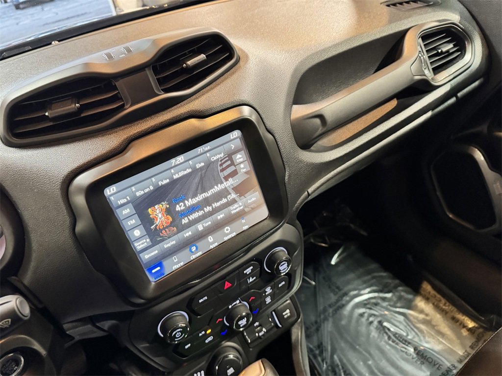 2023 Jeep Renegade Latitude Upland photo 41