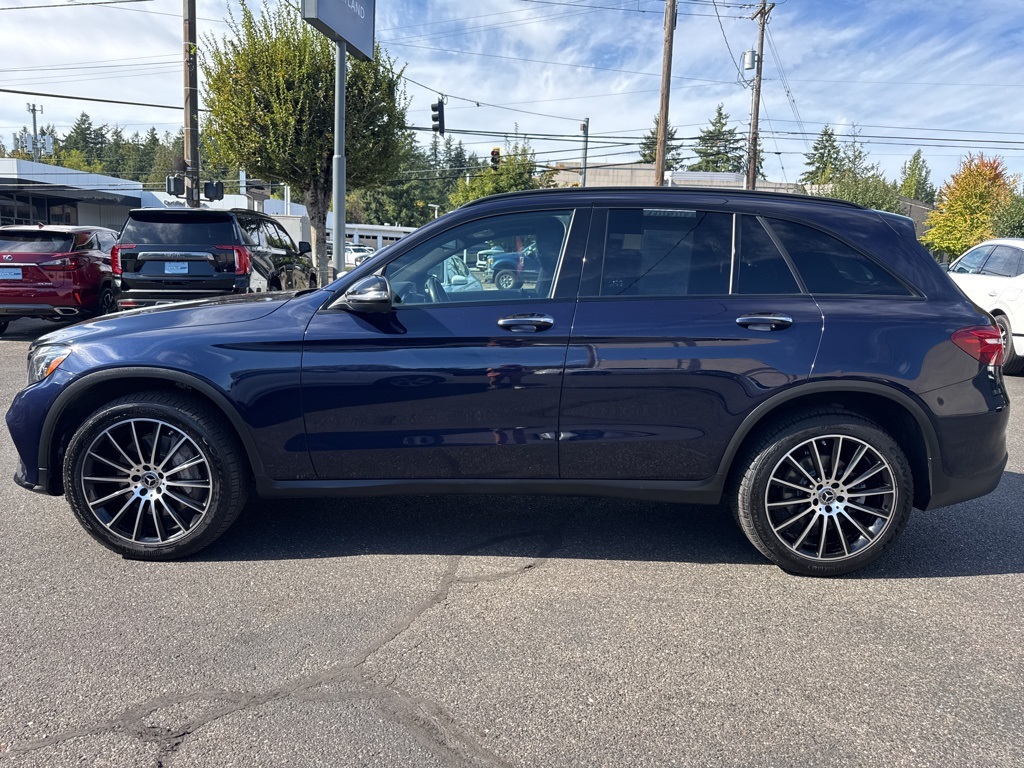 2018 Mercedes Benz GLC 300 4MATIC photo 4