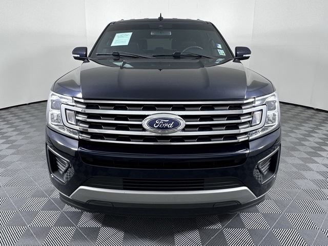 2021 Ford Expedition XLT photo 2