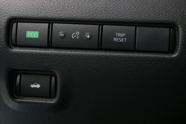2025 Nissan Sentra SR photo 16