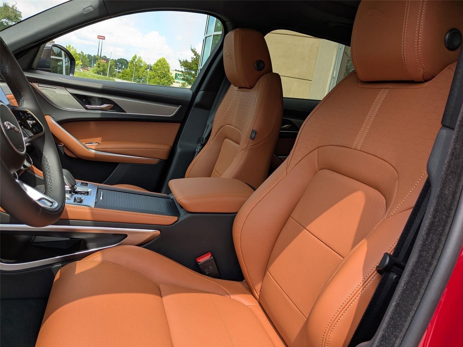 2026 Jaguar F-PACE P250 R-Dynamic S photo 14