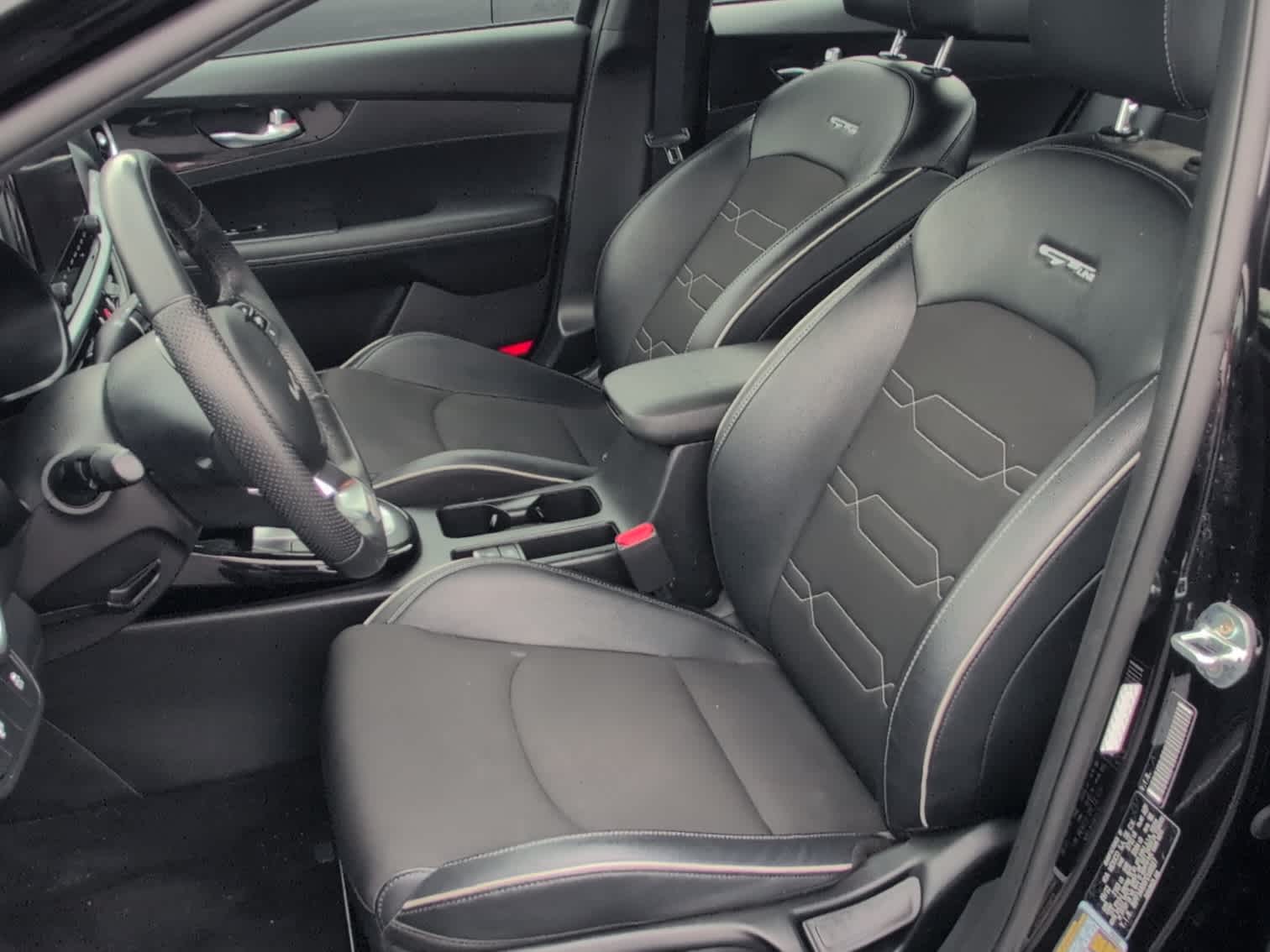2023 Kia Forte GT-Line photo 7