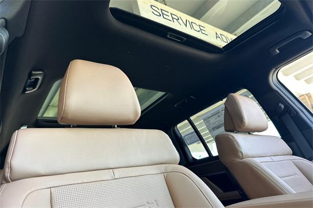 2025 Hyundai Santa Fe Limited photo 10