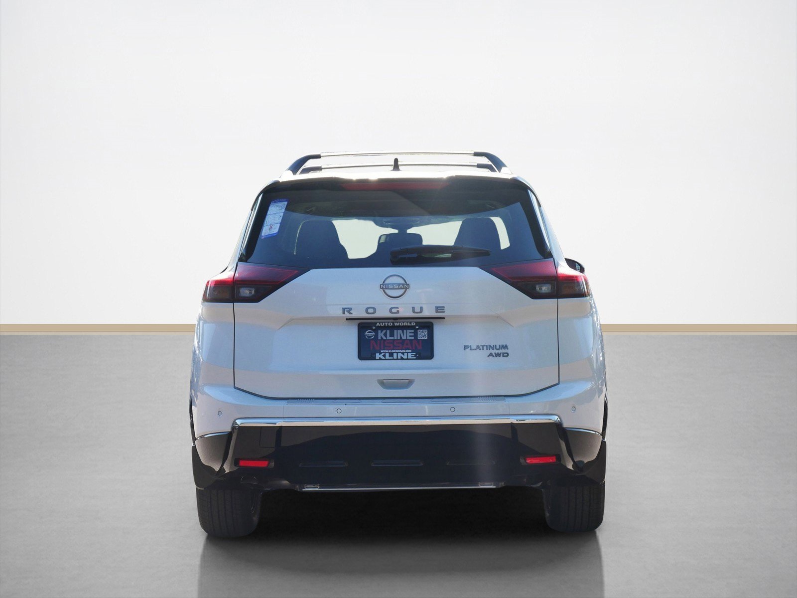 2026 Nissan Rogue Platinum photo 3