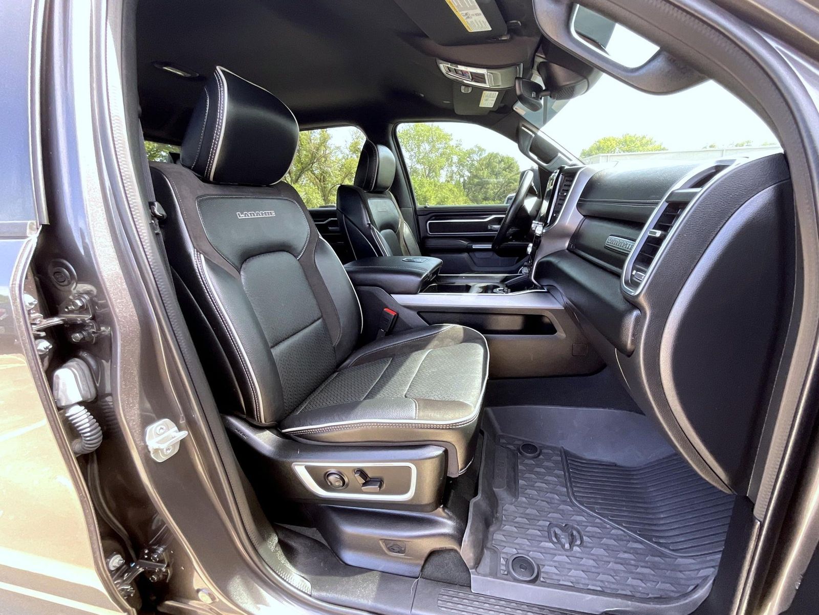 2023 Ram 1500 Laramie photo 15