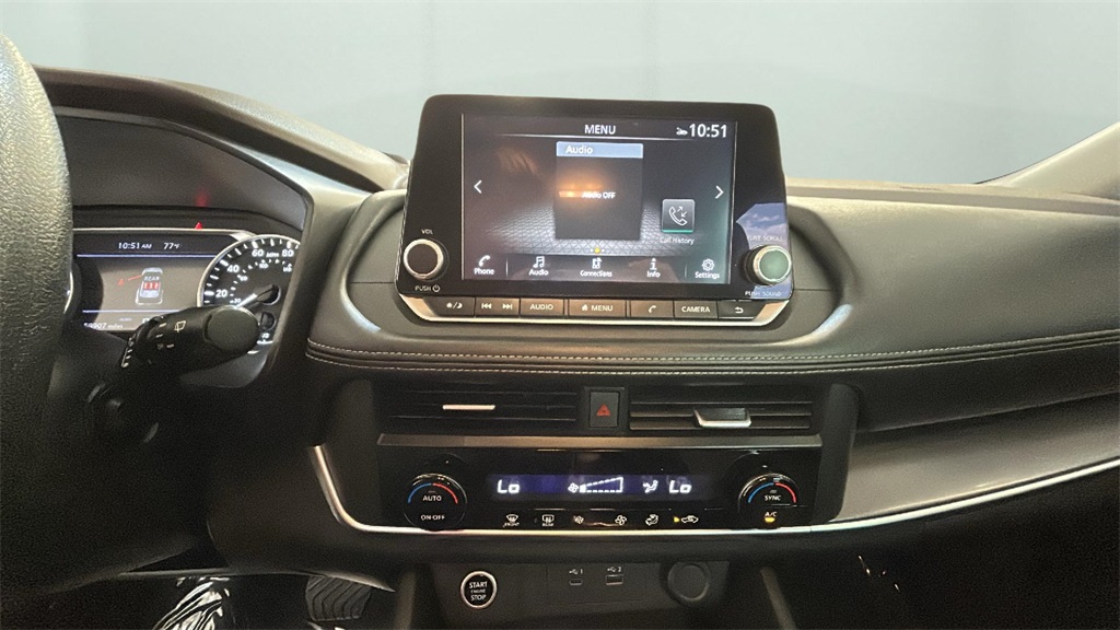 2023 Nissan Rogue SV photo 9