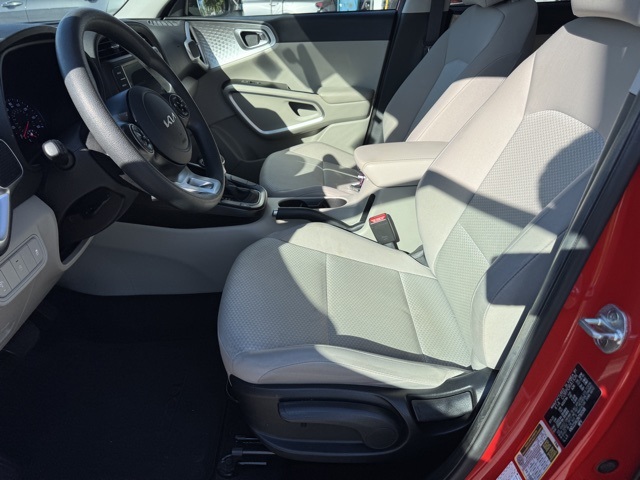 2022 Kia Soul LX S X-Line photo 16