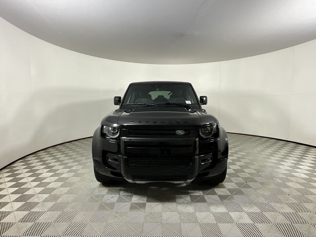 2025 Land Rover Defender 110 V8 photo 7