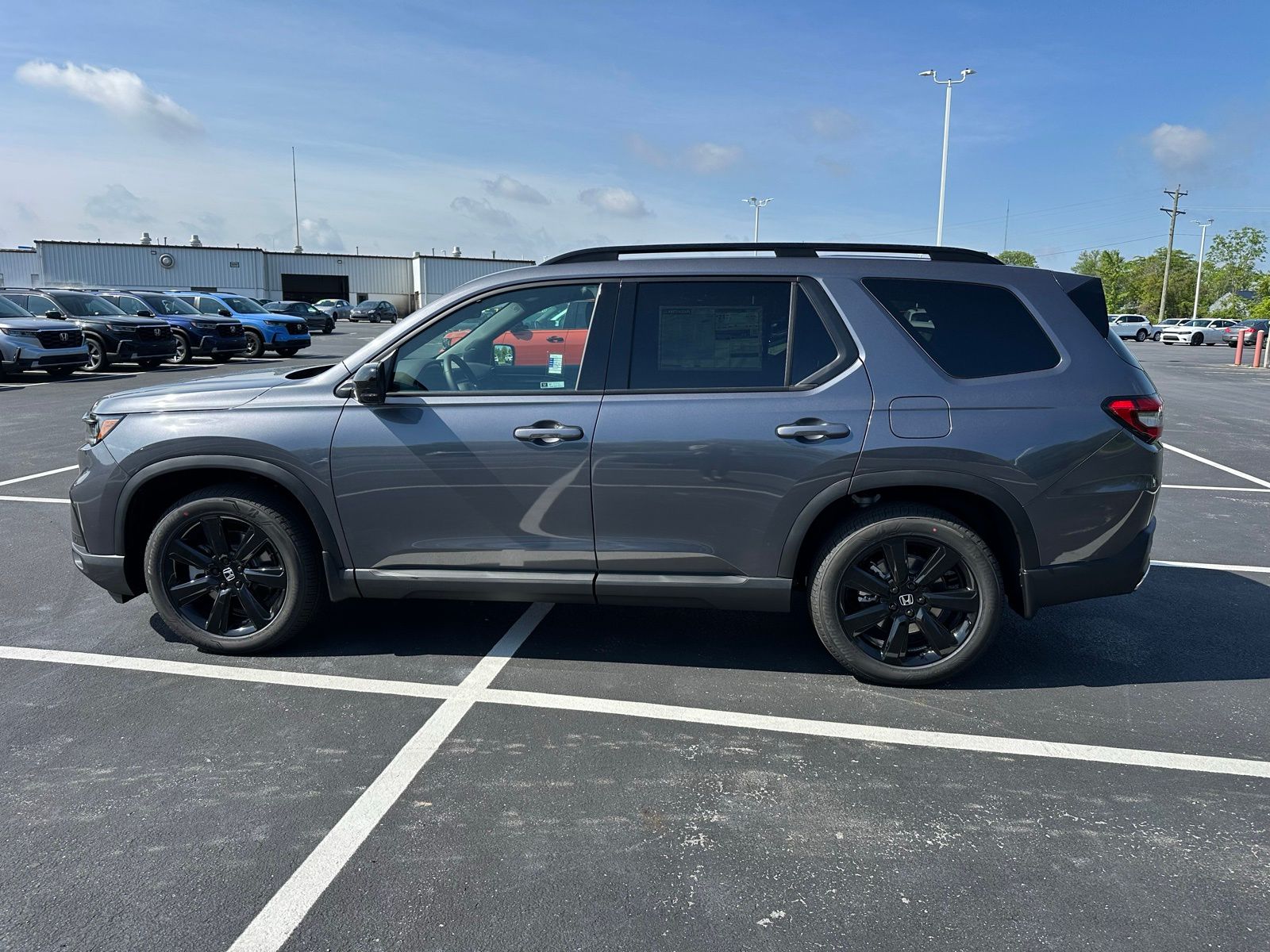 2025 Honda Pilot Black Edition photo 2