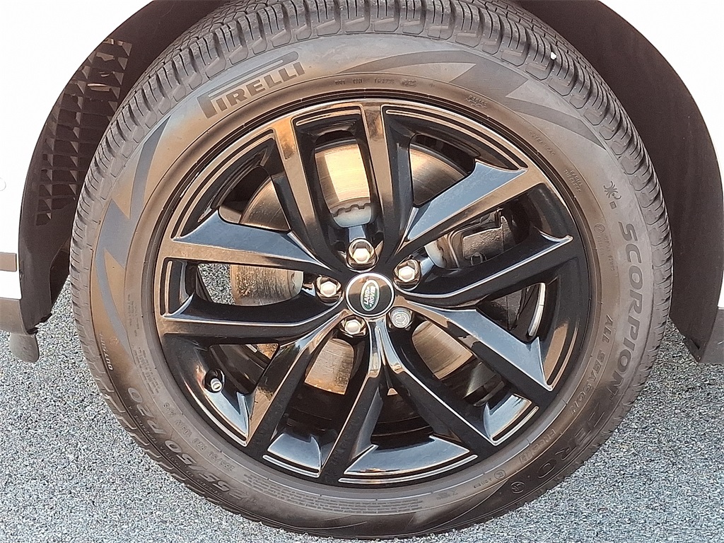 2026 Land Rover Range Rover Velar S photo 4