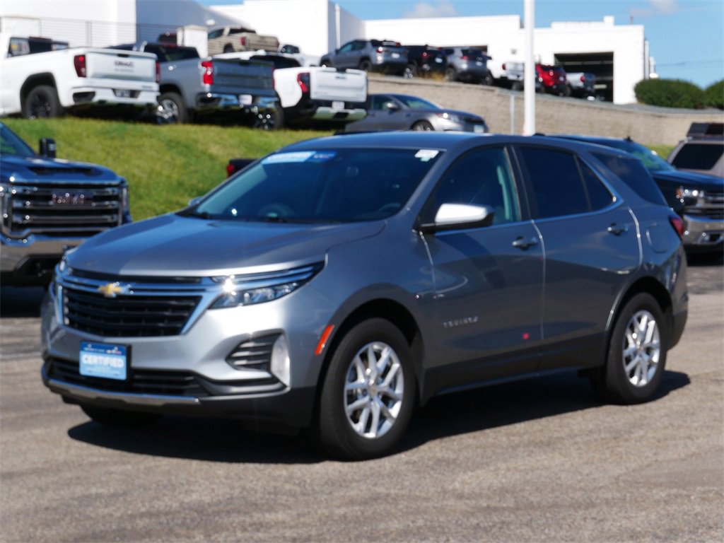 2024 Chevrolet Equinox LT photo 3