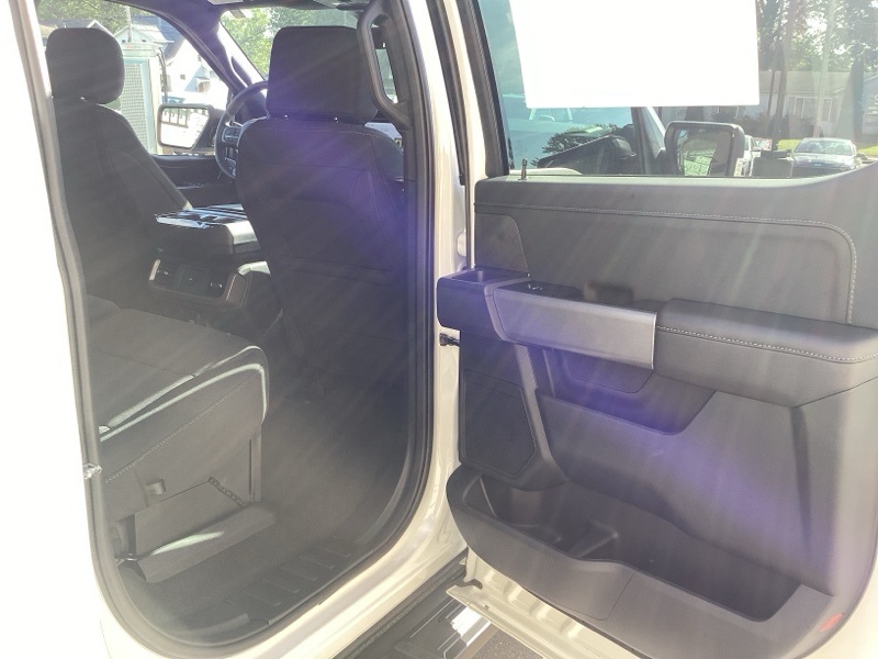 2025 Ford F-150 XLT photo 16