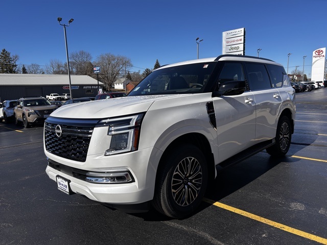 2025 Nissan Armada SL photo 2