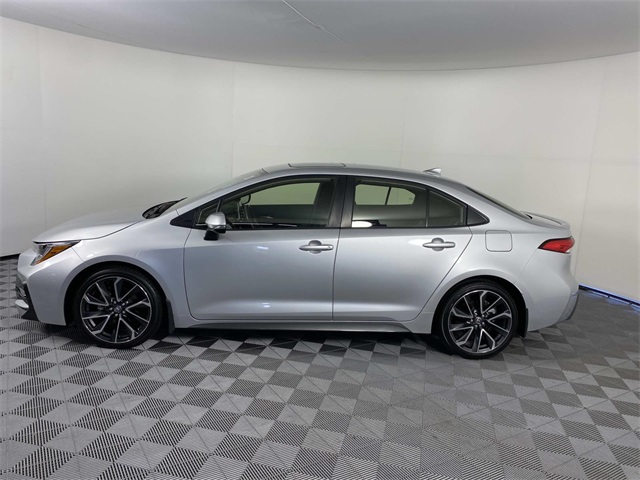 2022 Toyota Corolla SE photo 4