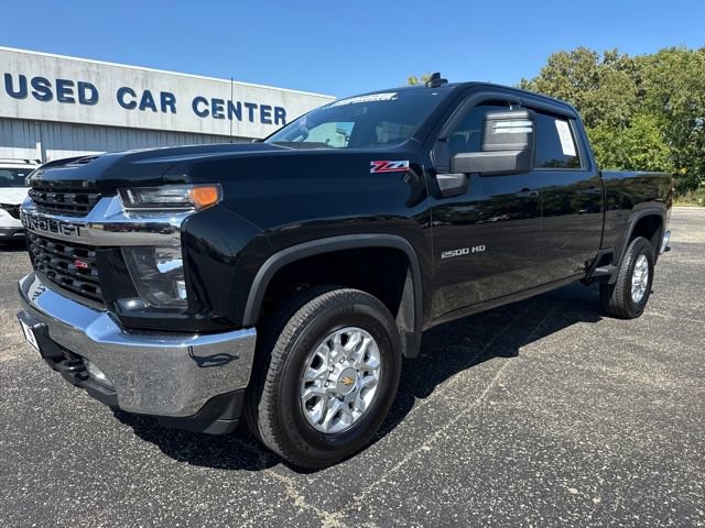 2022 Chevrolet Silverado 2500HD LT photo 2