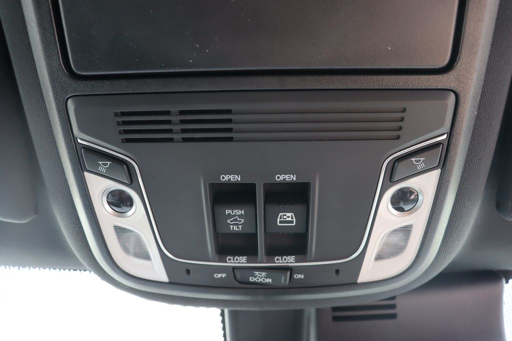 2025 Honda Ridgeline Black Edition photo 23