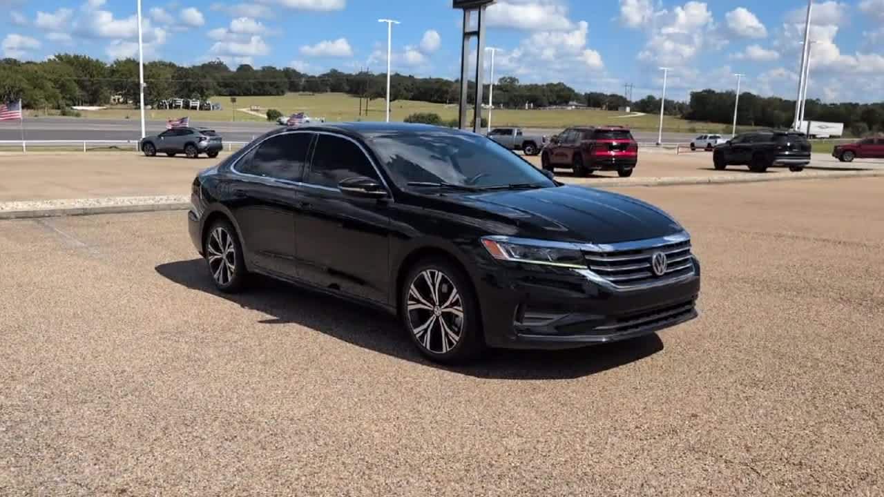 2022 Volkswagen Passat 2.0T SE photo 2