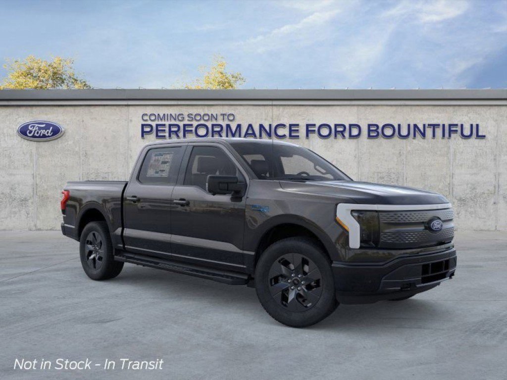 2025 Ford F-150 Lightning photo 2