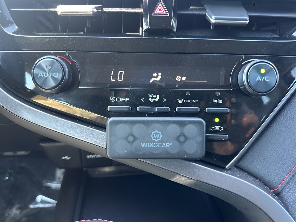 2022 Toyota Camry XSE photo 18