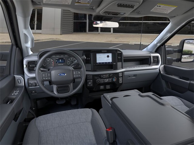2025 Ford F-350 XL photo 9