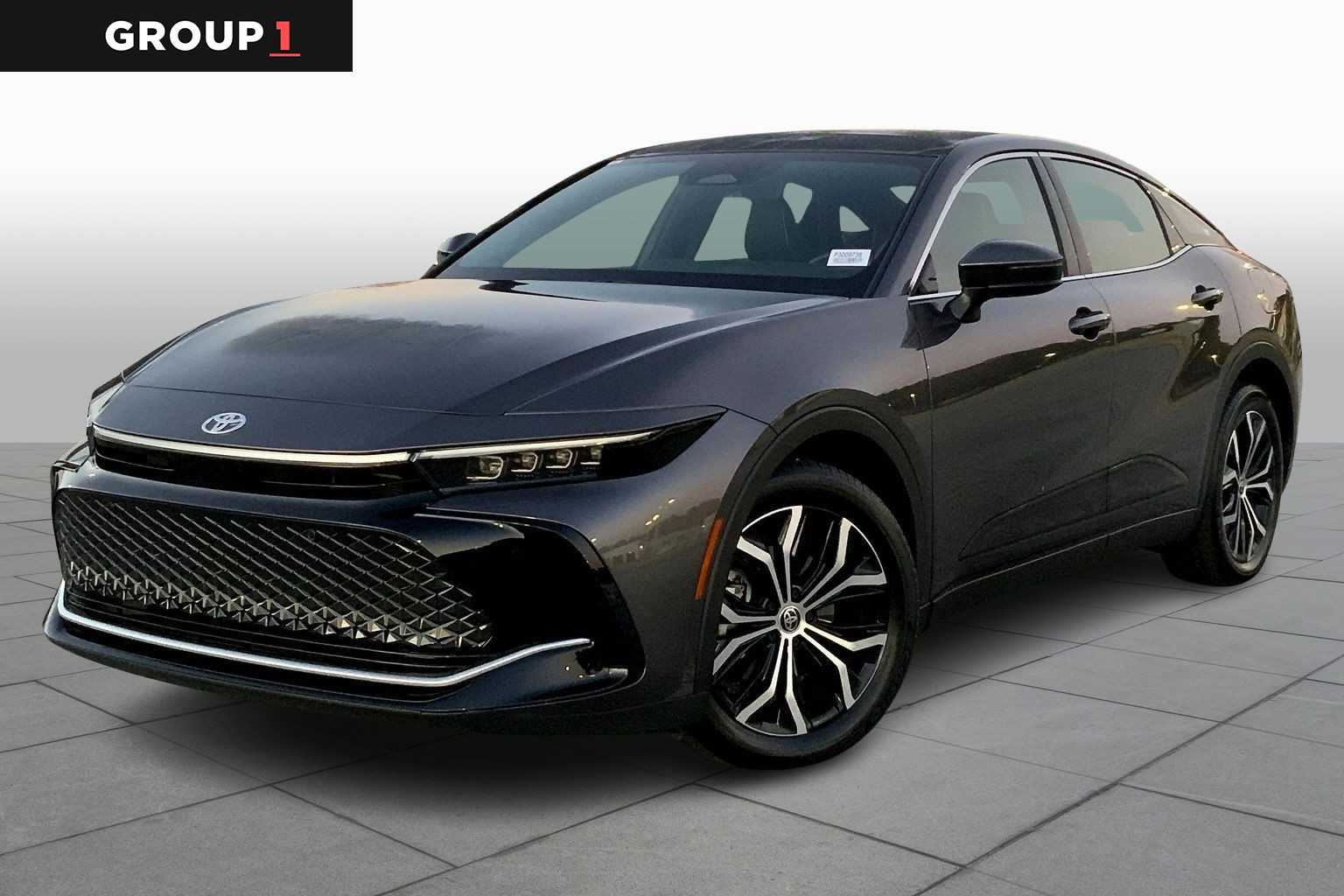 2023 Toyota Crown Limited's photo