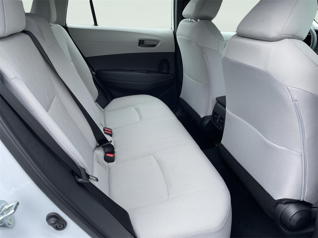 2024 Toyota Corolla Cross L photo 15