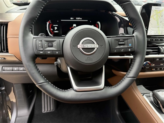 2025 Nissan Pathfinder Platinum photo 19