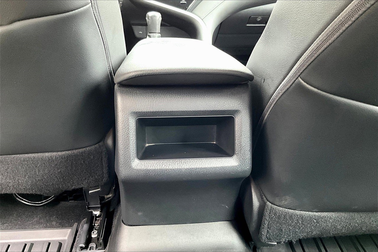 2021 Toyota Camry SE photo 11