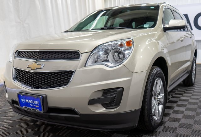 2015 Chevrolet Equinox LT photo 2