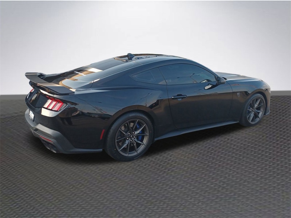 2024 Ford Mustang Dark Horse photo 4