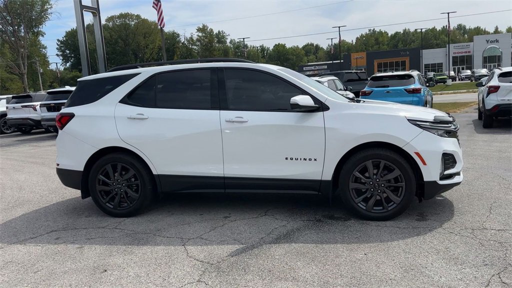 2022 Chevrolet Equinox RS photo 2
