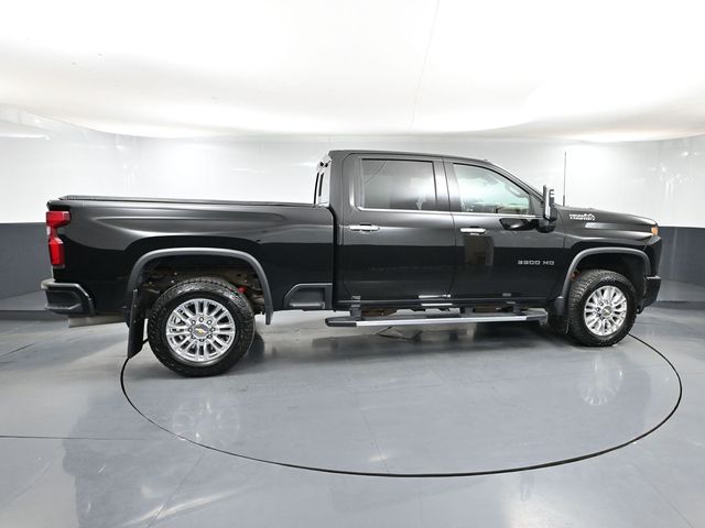 2022 Chevrolet Silverado 3500HD High Country photo 3