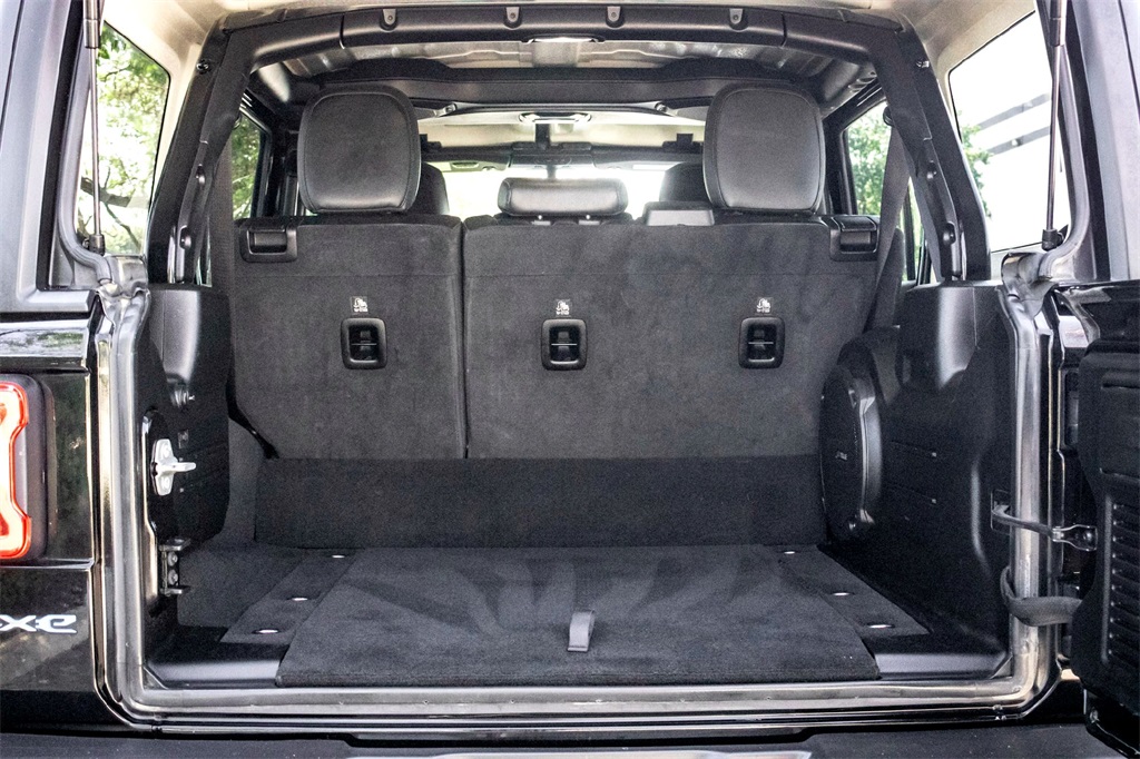 2023 Jeep Wrangler Sahara 4xe photo 29
