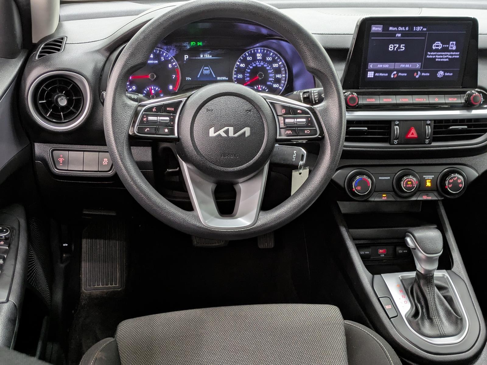 2022 Kia Forte LXS photo 4
