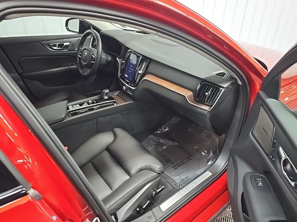2023 Volvo S60 Ultimate photo 15
