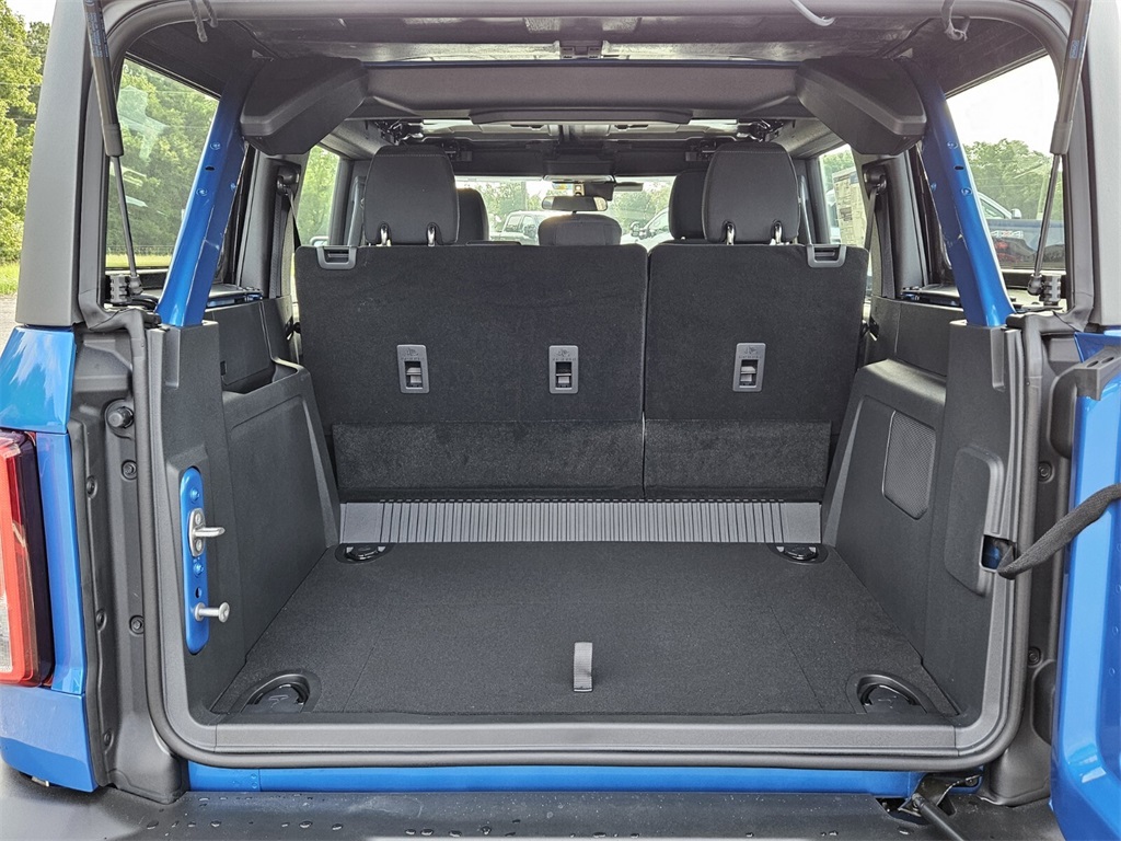 2025 Ford Bronco Base photo 10