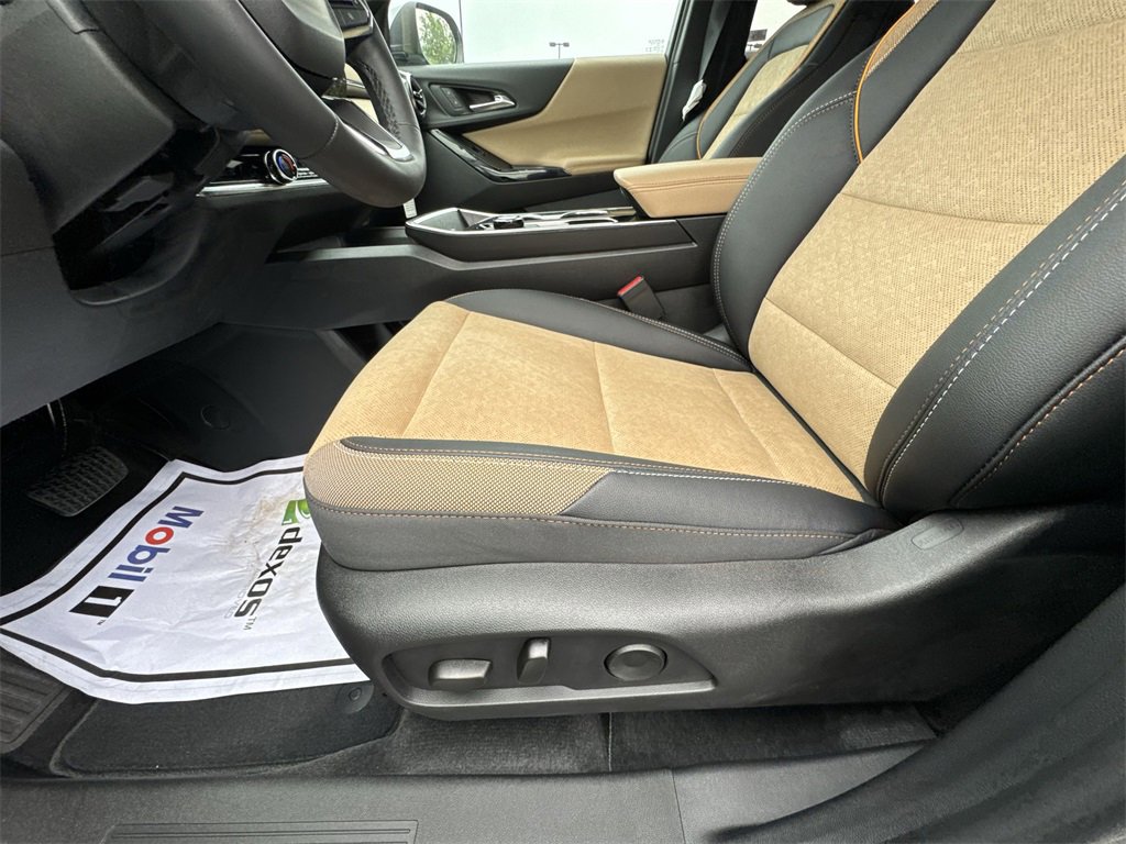 2026 Chevrolet Equinox ACTIV photo 12