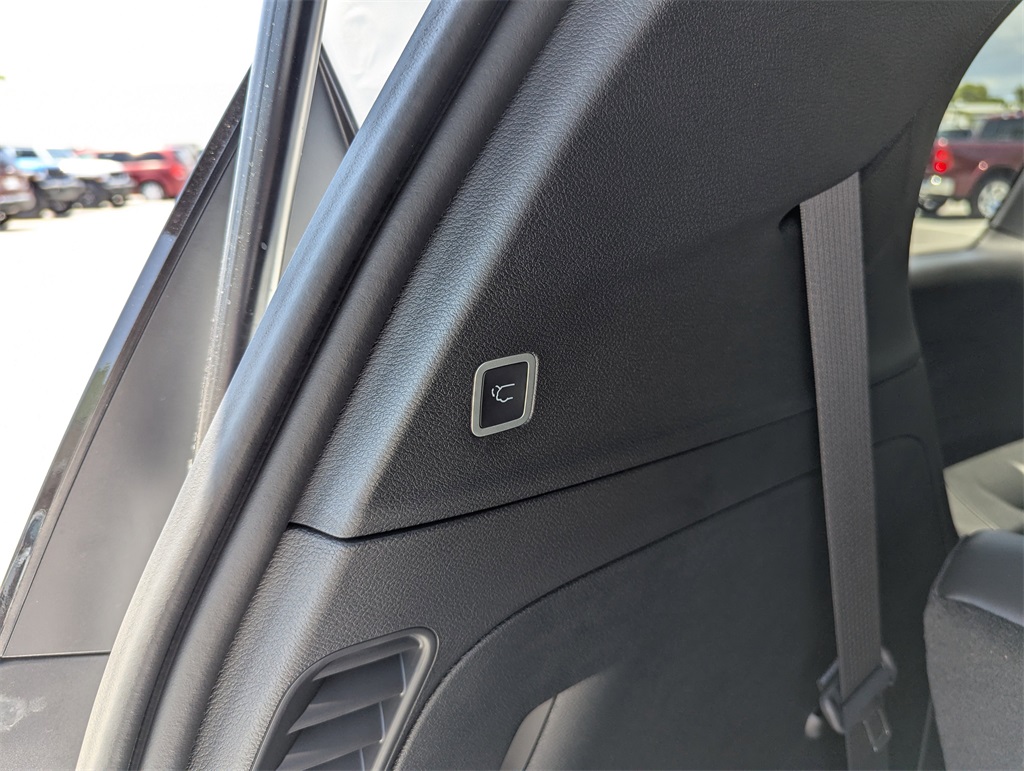 2026 Chrysler Pacifica photo 30