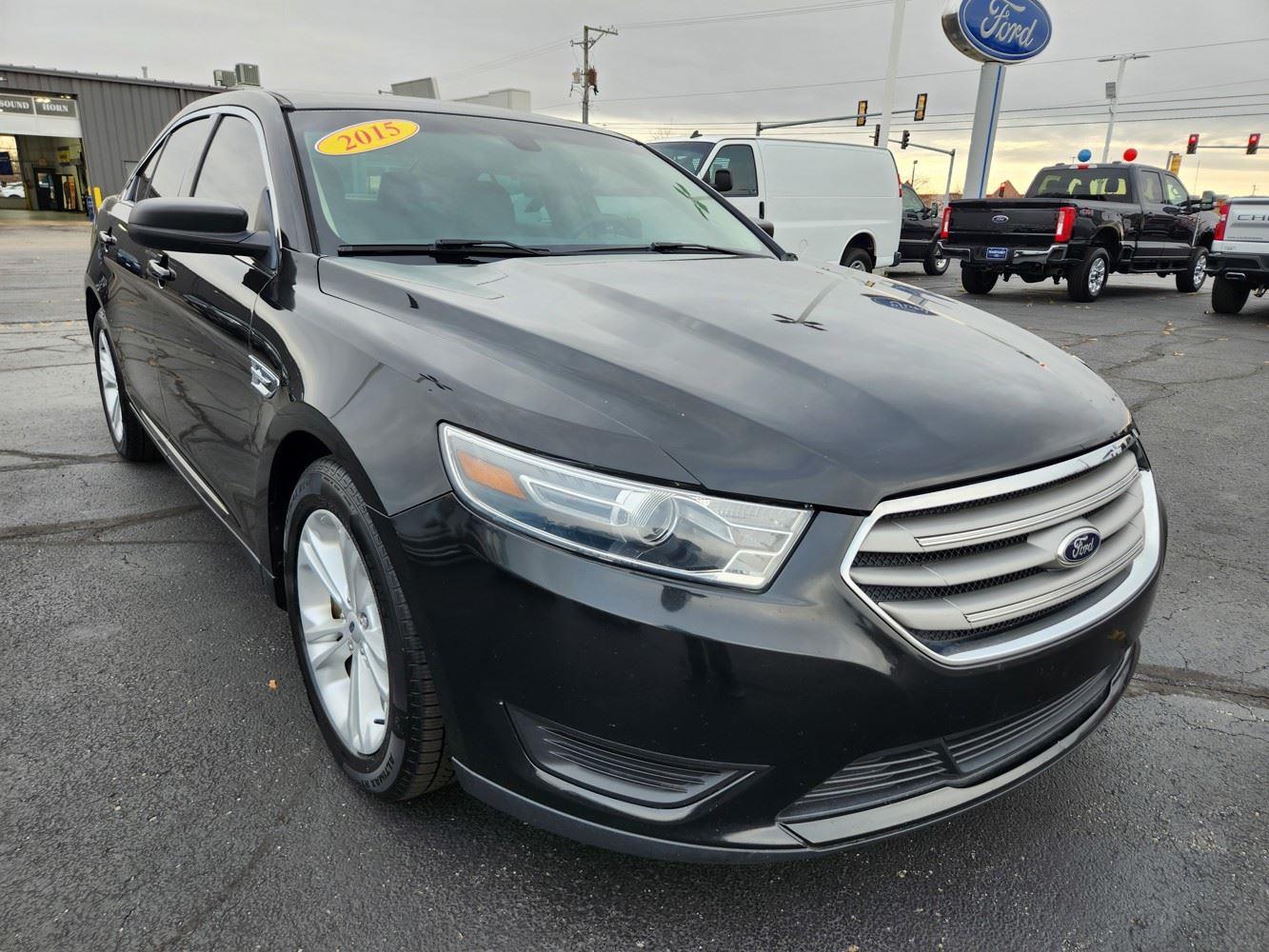 2015 Ford Taurus SE