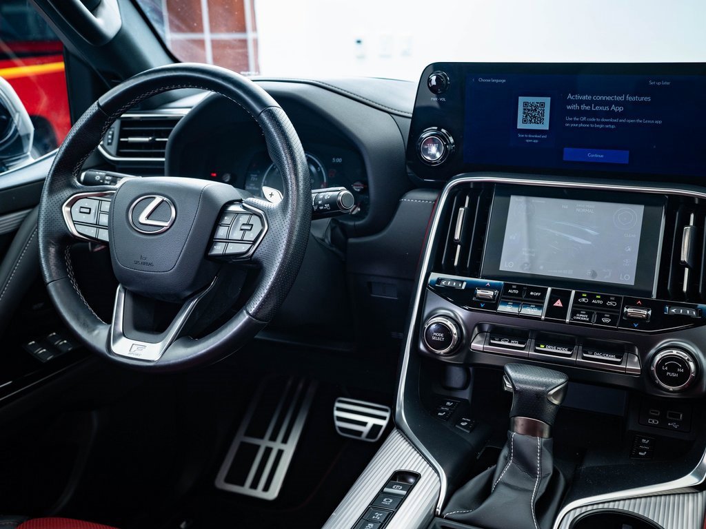 2022 Lexus LX 600 F SPORT photo 23