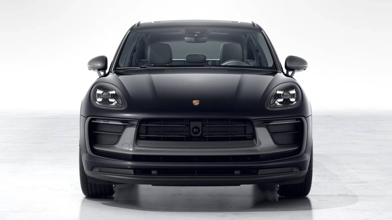 2026 Porsche Macan T photo 7
