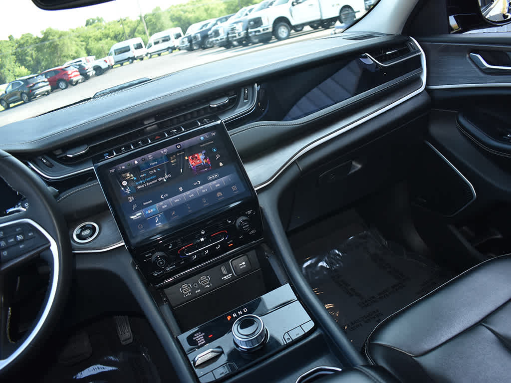 2023 Jeep Cherokee 4xe photo 17