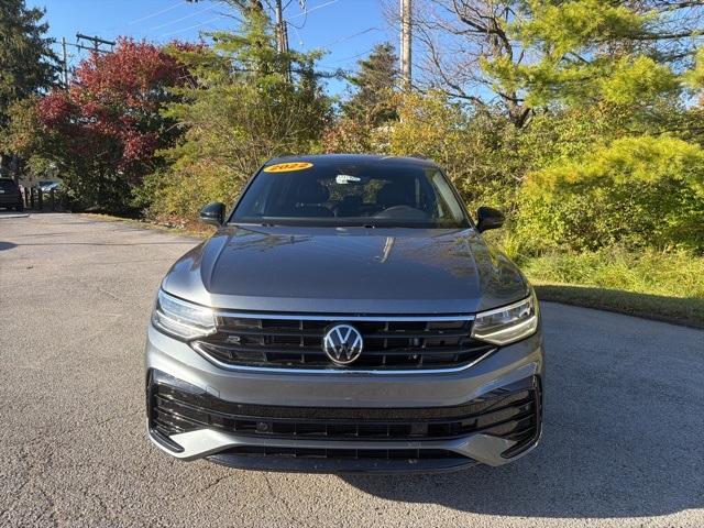 2022 Volkswagen Tiguan SE R-Line Black photo 2