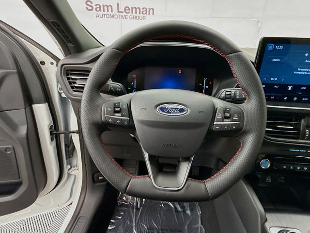 2025 Ford Escape Hybrid ST-Line photo 11