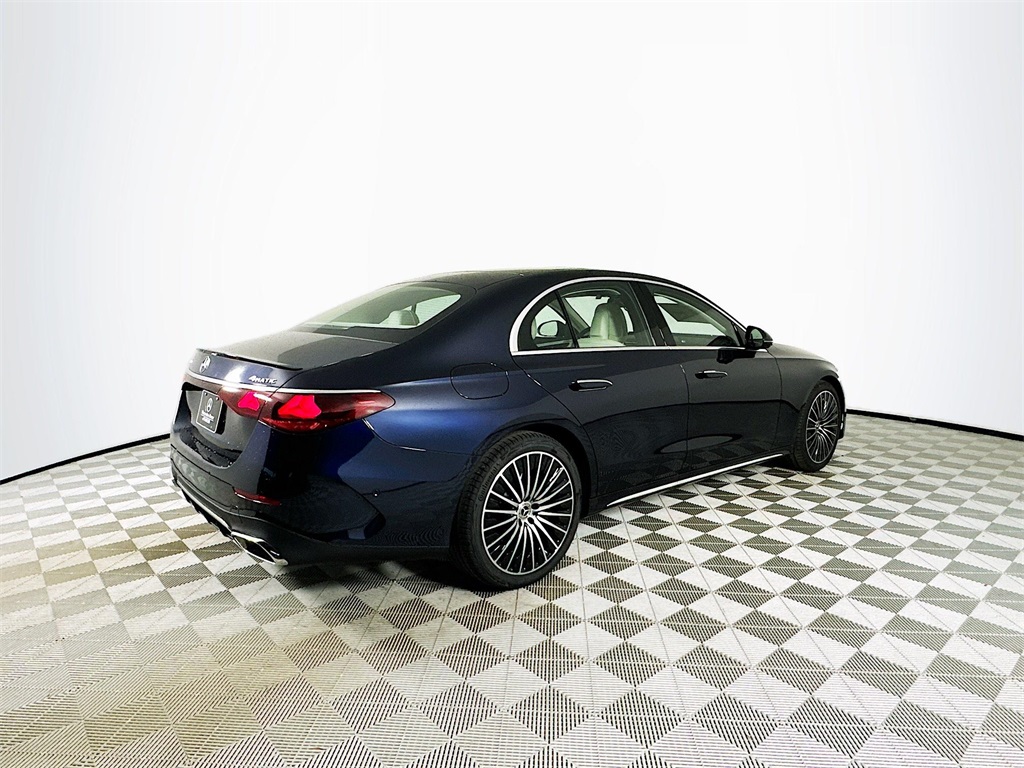 2026 Mercedes Benz E 350 4MATIC photo 7