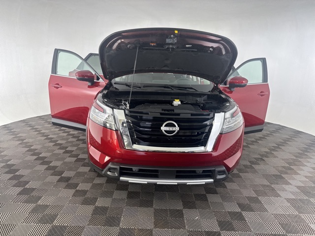 2024 Nissan Pathfinder SL photo 11