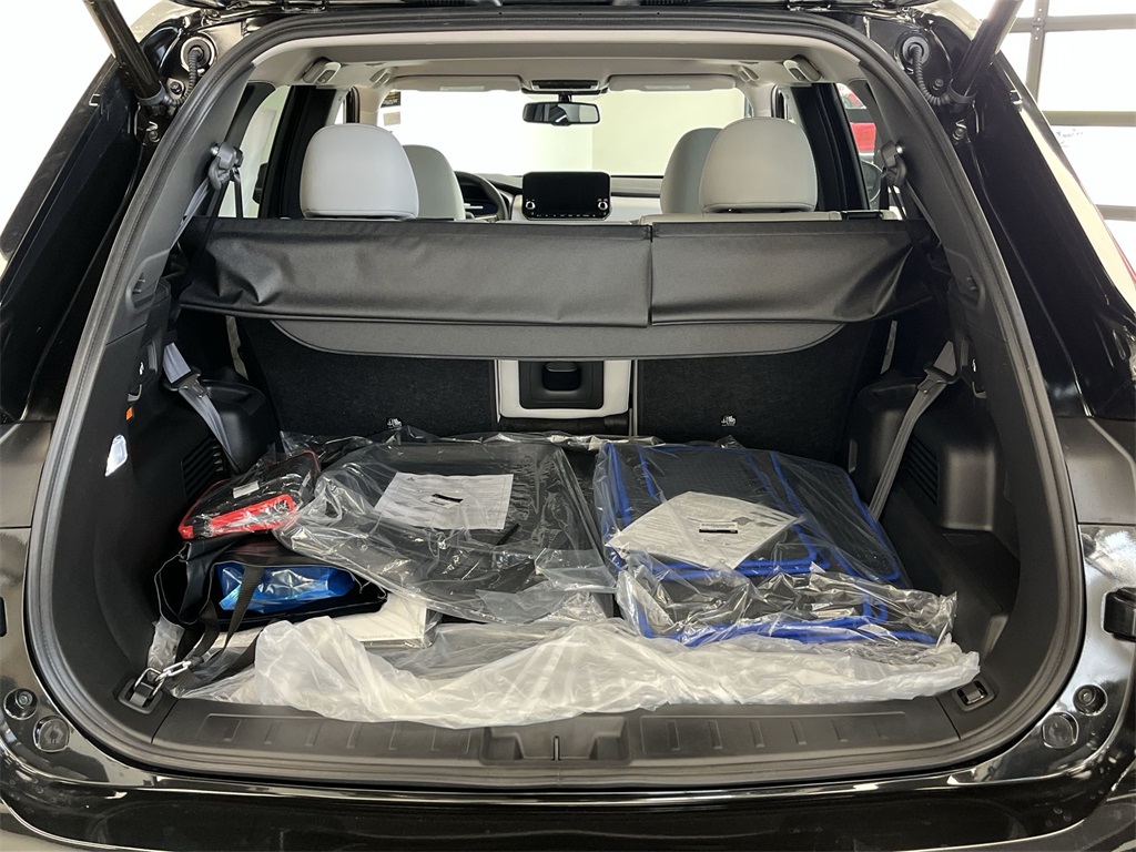 2025 Mitsubishi Outlander PHEV SEL Platinum photo 15